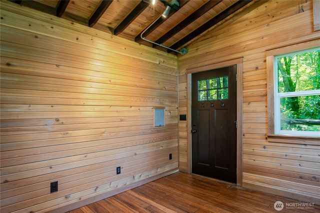 29601 131 Avenue SW, Vashon, WA 98070