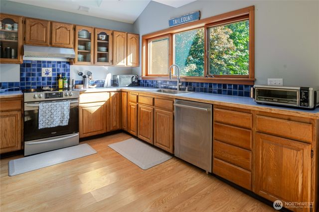 29601 131 Avenue SW, Vashon, WA 98070