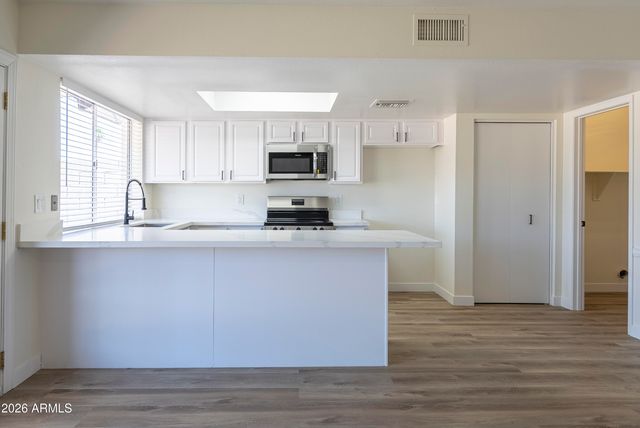 830 E GARNET Avenue, Mesa, AZ 85204