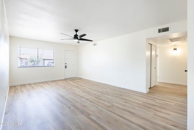 830 E GARNET Avenue, Mesa, AZ 85204