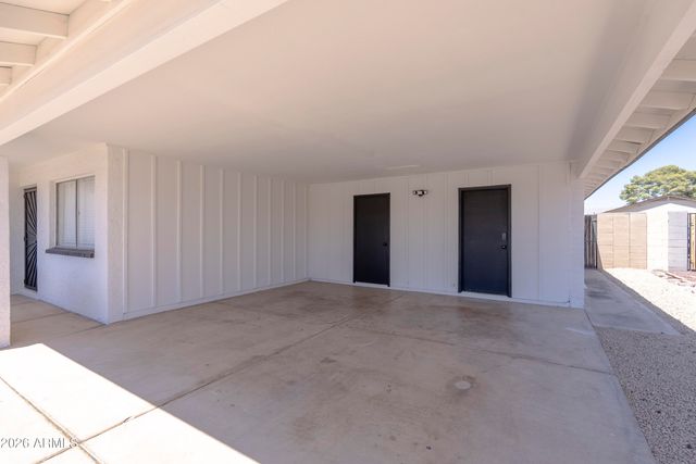 830 E GARNET Avenue, Mesa, AZ 85204