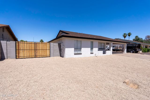 830 E GARNET Avenue, Mesa, AZ 85204