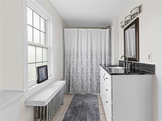 190 Auburn Street, Cranston, RI 02910