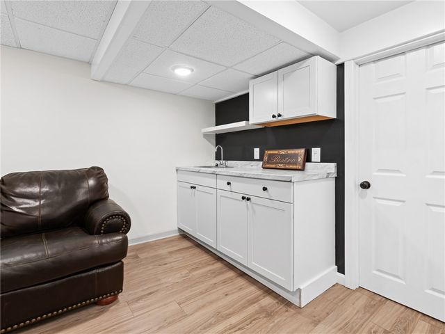 190 Auburn Street, Cranston, RI 02910
