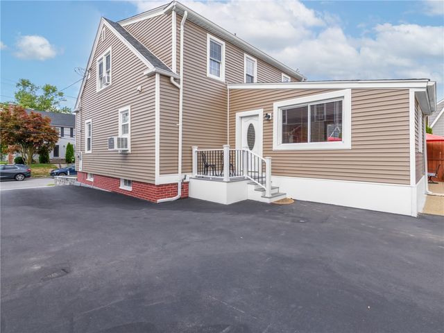 190 Auburn Street, Cranston, RI 02910