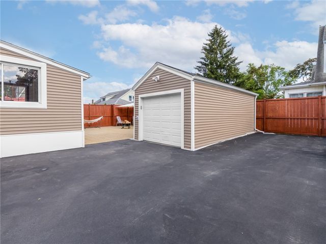 190 Auburn Street, Cranston, RI 02910