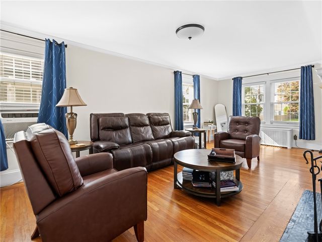 190 Auburn Street, Cranston, RI 02910