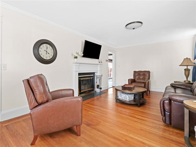 190 Auburn Street, Cranston, RI 02910