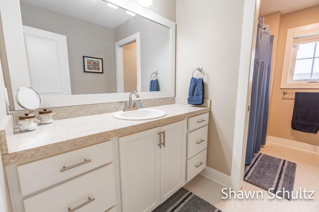 3823 Elm Ridge Drive, Holland, MI 49424