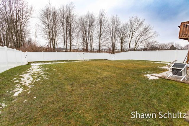 3823 Elm Ridge Drive, Holland, MI 49424