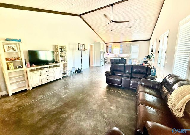 4975 Bethsadia Road, Boaz, AL 35957