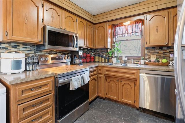 19680 Blue Jay Trail Circle, Lawson, MO 64062