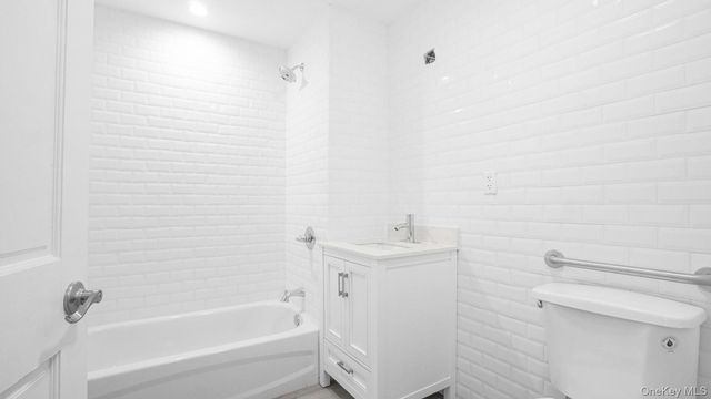 500 Van Nest, Bronx, NY 10460