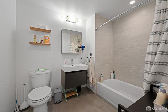 100 Duboce Avenue 306, San Francisco, CA 94103