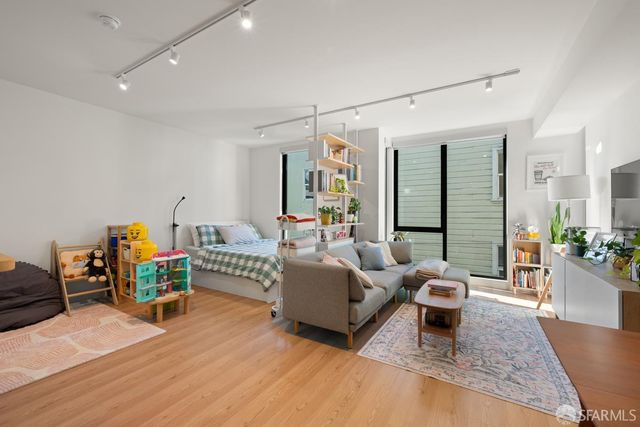 100 Duboce Avenue 306, San Francisco, CA 94103