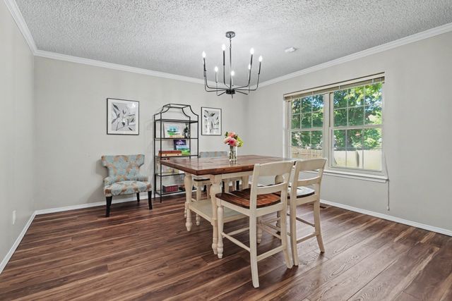 8008 S Lakewood Avenue, Tulsa, OK 74136