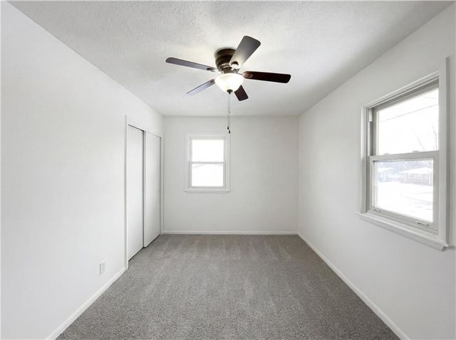 5342 N Palmer Avenue, Kansas City, MO 64119