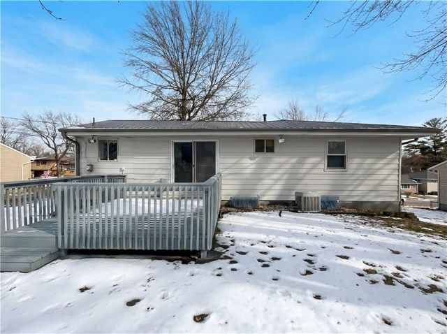 5342 N Palmer Avenue, Kansas City, MO 64119