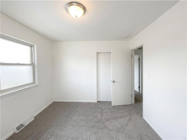 5342 N Palmer Avenue, Kansas City, MO 64119