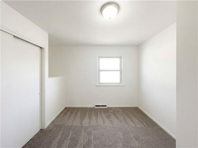 5342 N Palmer Avenue, Kansas City, MO 64119