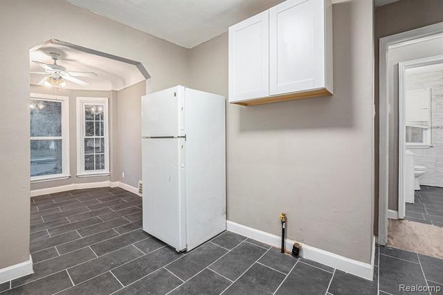 12080 Heyden Street, Detroit, MI 48228