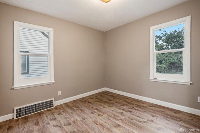 12080 Heyden Street, Detroit, MI 48228