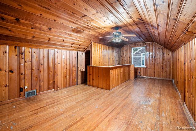 12080 Heyden Street, Detroit, MI 48228