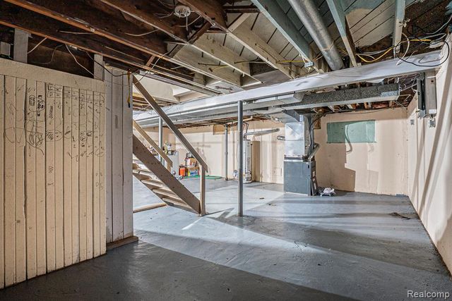 12080 Heyden Street, Detroit, MI 48228