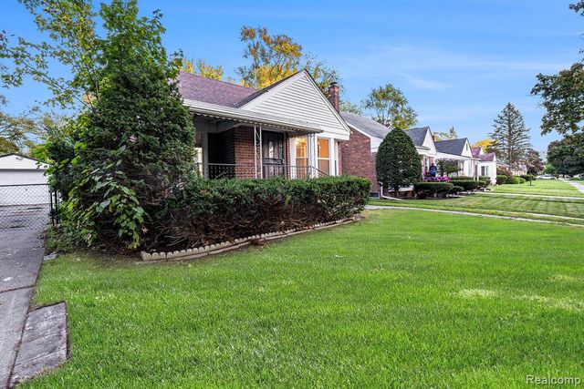 12080 Heyden Street, Detroit, MI 48228