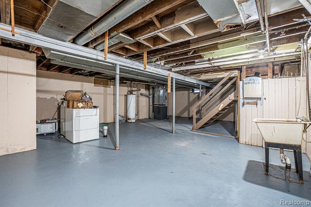 12080 Heyden Street, Detroit, MI 48228