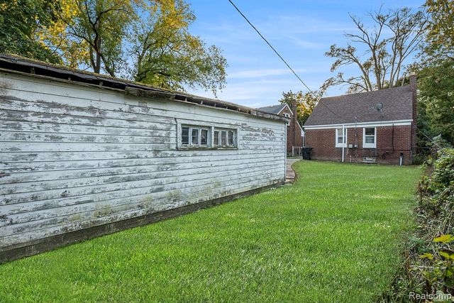 12080 Heyden Street, Detroit, MI 48228