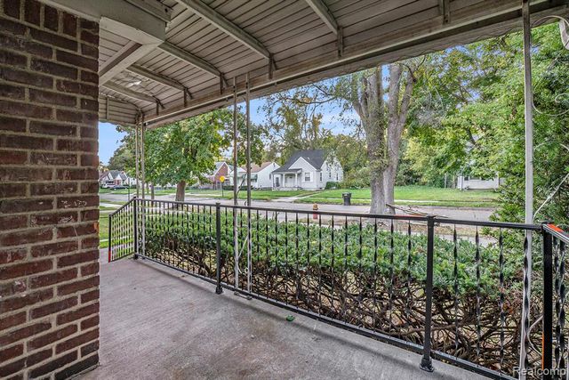 12080 Heyden Street, Detroit, MI 48228