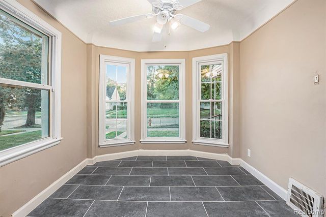 12080 Heyden Street, Detroit, MI 48228