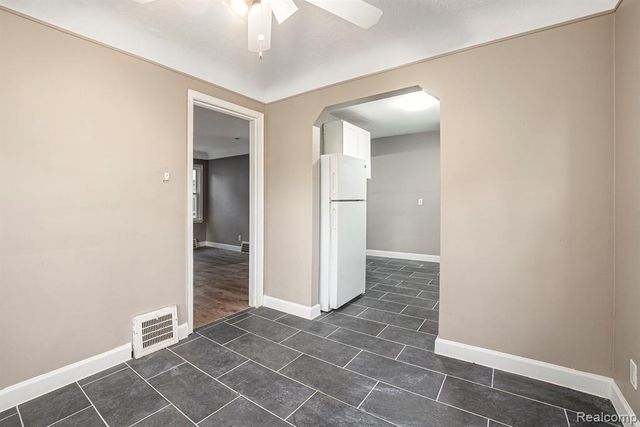 12080 Heyden Street, Detroit, MI 48228