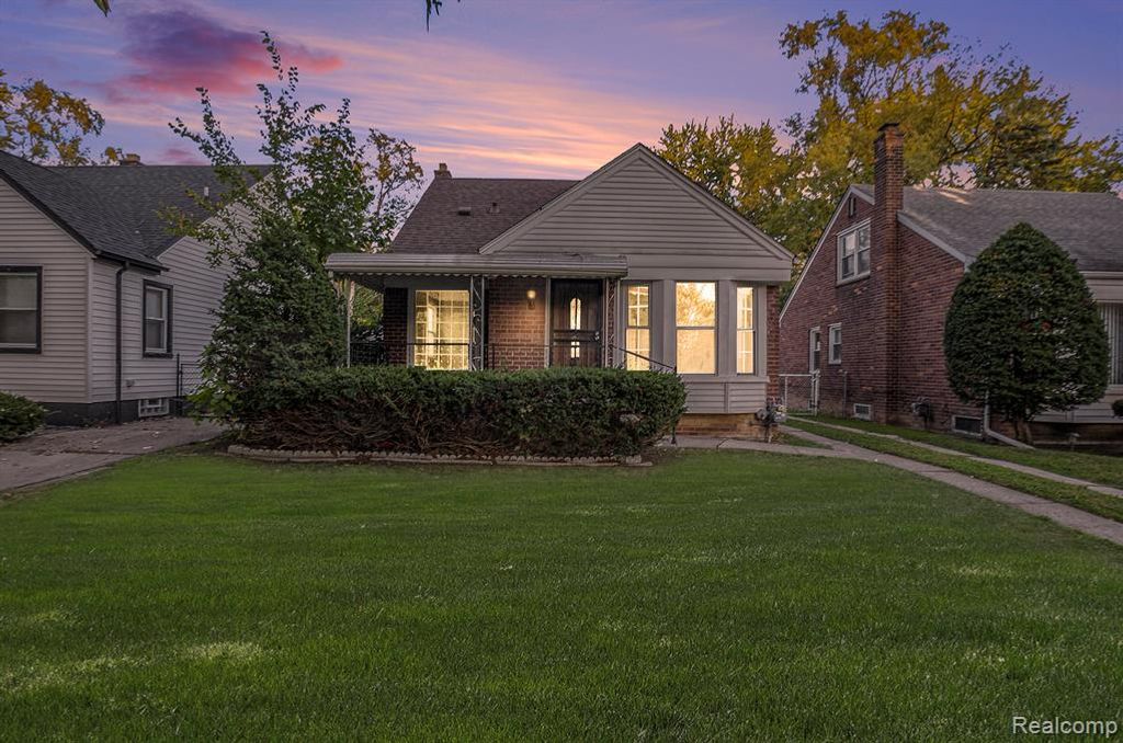 12080 Heyden Street, Detroit, MI 48228