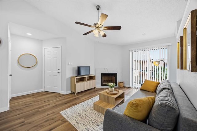 2121 Hepburn Street 1212, Houston, TX 77054