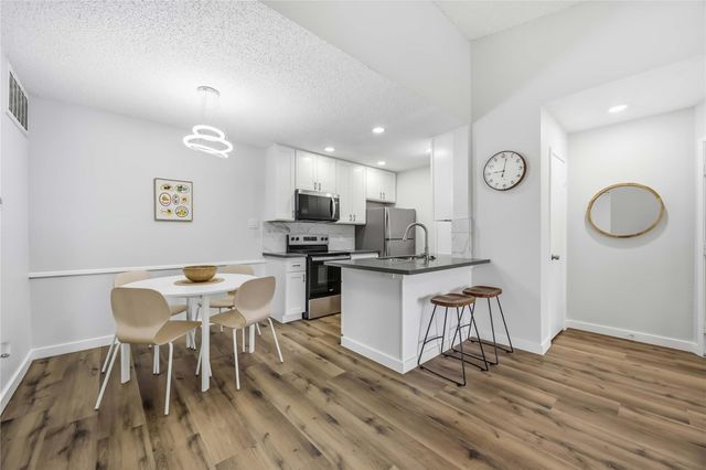 2121 Hepburn Street 1212, Houston, TX 77054