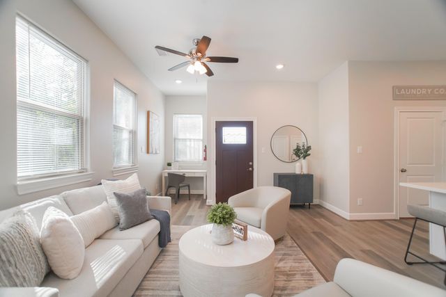 504 Nursery Road 3206, The Woodlands, TX 77380