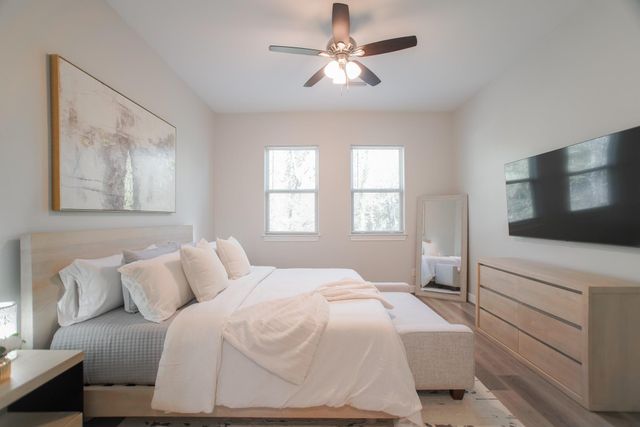 504 Nursery Road 3206, The Woodlands, TX 77380