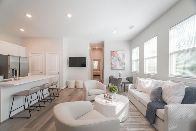 504 Nursery Road 3206, The Woodlands, TX 77380