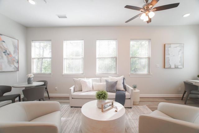 504 Nursery Road 3206, The Woodlands, TX 77380