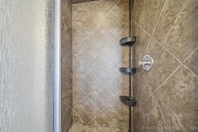 5925 E 145th Street North, Collinsville, OK 74021