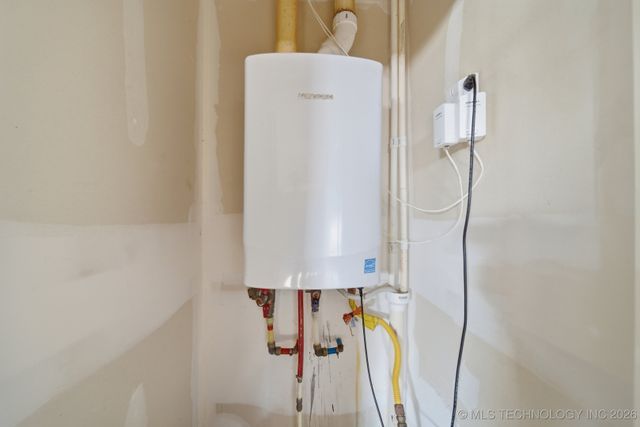 5925 E 145th Street North, Collinsville, OK 74021