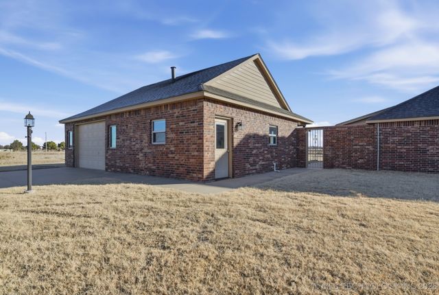 5925 E 145th Street North, Collinsville, OK 74021