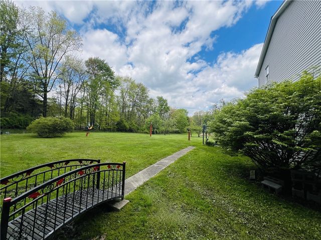 380 Oak Street Ext, Pulaski Twp, PA 16159