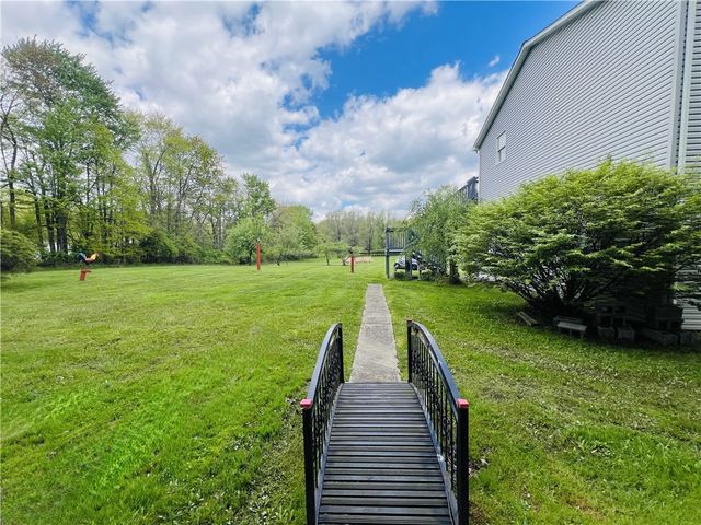 380 Oak Street Ext, Pulaski Twp, PA 16159