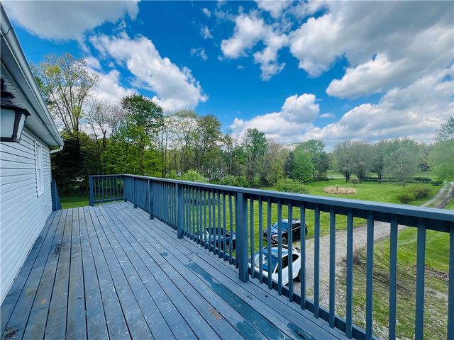 380 Oak Street Ext, Pulaski Twp, PA 16159