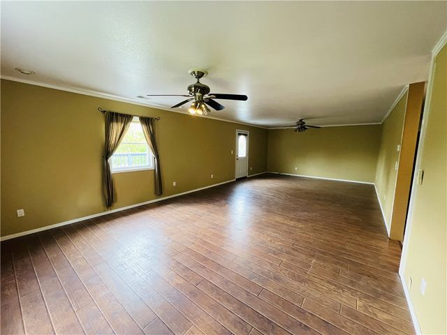 380 Oak Street Ext, Pulaski Twp, PA 16159