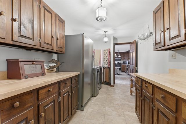 150 Stafford Hollow Rd, Monson, MA 01057