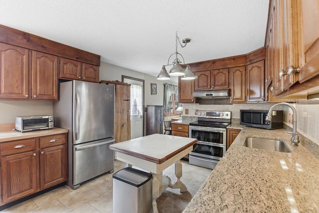 150 Stafford Hollow Rd, Monson, MA 01057